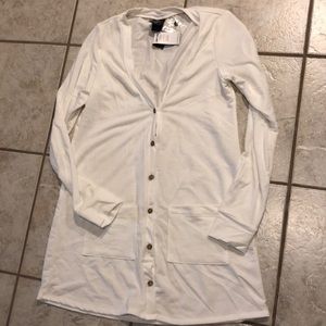 Agnes & Dora cardigan. NWT cream. Small